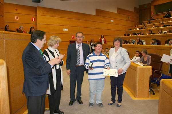 Pedro Sánchez del CPEE Cruz de Mayo (Hellín, Albacete) recoge su premio