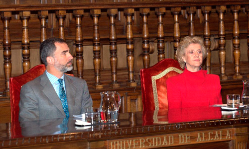 El Rey Felipe VI y Soledad Becerril durante el acto de entrega de la VI Edición del Premio de Derechos Humanos Rey de España