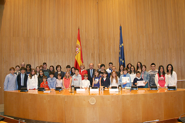 Foto de grupo en el Acto de entrega de premios en el Congreso de los Diputados.