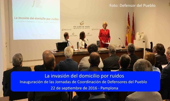 Soledad Becerril durante su intervención ante la atenta mirada de los defensores autonómicos sobre el texto: La invasión del domicilio por ruidos. Inauguración de las jornadas de Coordinación de Defensores del Pueblo 22 septiembre 2016 Pamplona