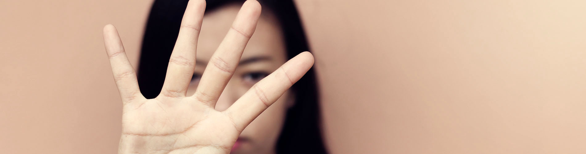 stop a la violencia de género. Una mujer