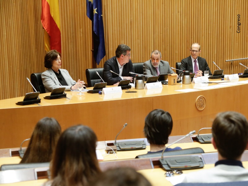 El Defensor del Pueblo (e.f.), entrega los premios de la XV edición del Concurso de Dibujo Escolar en el Congreso de los Diputados