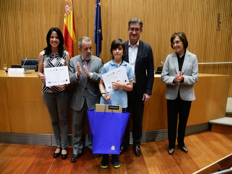 El Defensor del Pueblo (e.f.) entrega los premios de la XV edición del Concurso de Dibujo Escolar en el Congreso de los Diputados