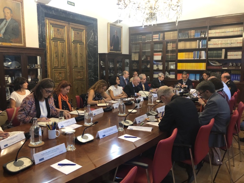 El Defensor del Pueblo (e.f.), Francisco Fernández Marugán, hablando durante la Jornada de protección de menores con entidades