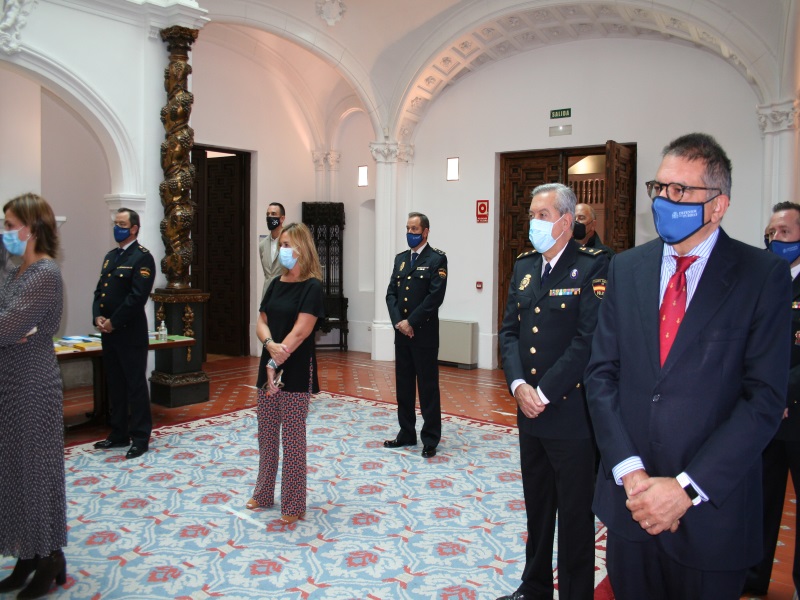 Acto de entrega de la Encomienda de la Orden de Isabel la Católica