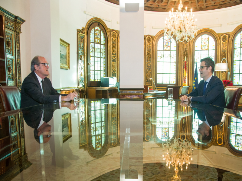 El Defensor del Pueblo, Ángel Gabilondo y el Ministro de la Presidencia y Relaciones con las Cortes, Félix Bolaños