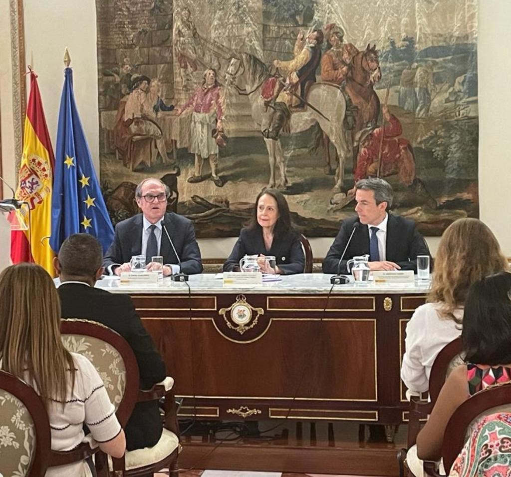 Ángel Gabilondo interviene en el V Congreso del PRADPI y el I Congreso de AGOL