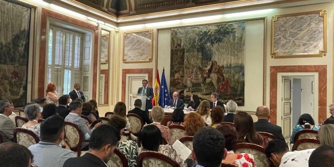 Intervención de Guillermo Escobar en el V Congreso del PRADPI y el I Congreso de AGOL