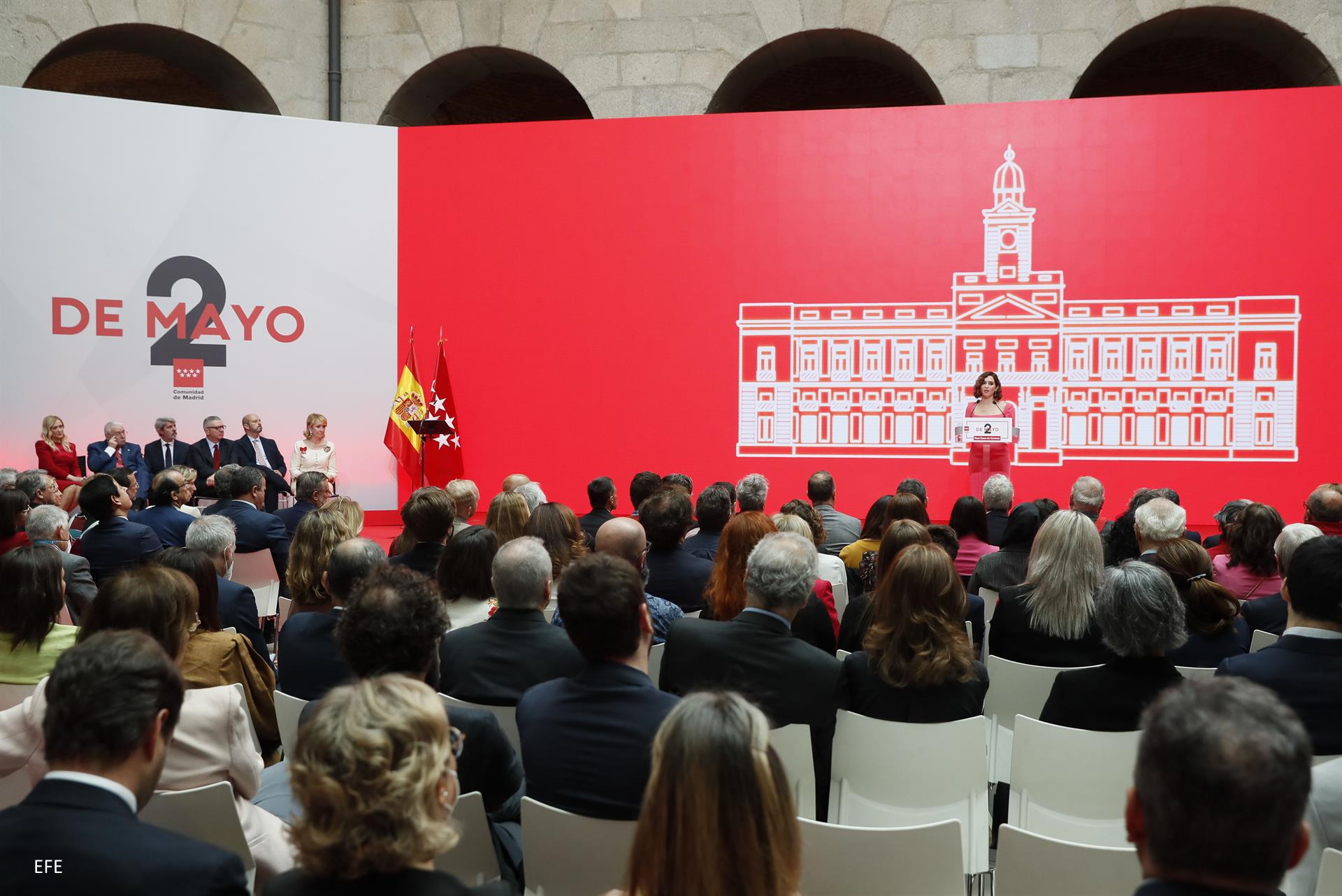 Foto del acto institucional del 2 de mayo, intervención de Isabel Díaz Ayuso