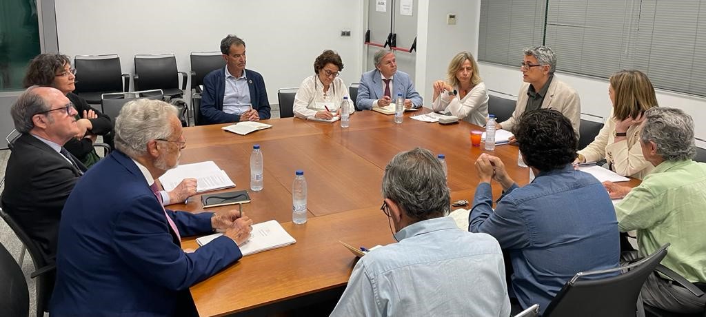 Reunión del Defensor del Pueblo y Defensor del Pueblo andaluz con gestores e investigadores del Espacio Natural de Doñana