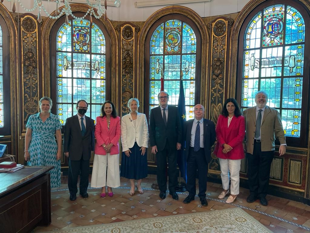 Ángel Gabilondo se reúne con la presidenta de la Comisión de Venecia del Consejo de Europa, Claire Bazy-Malaurie