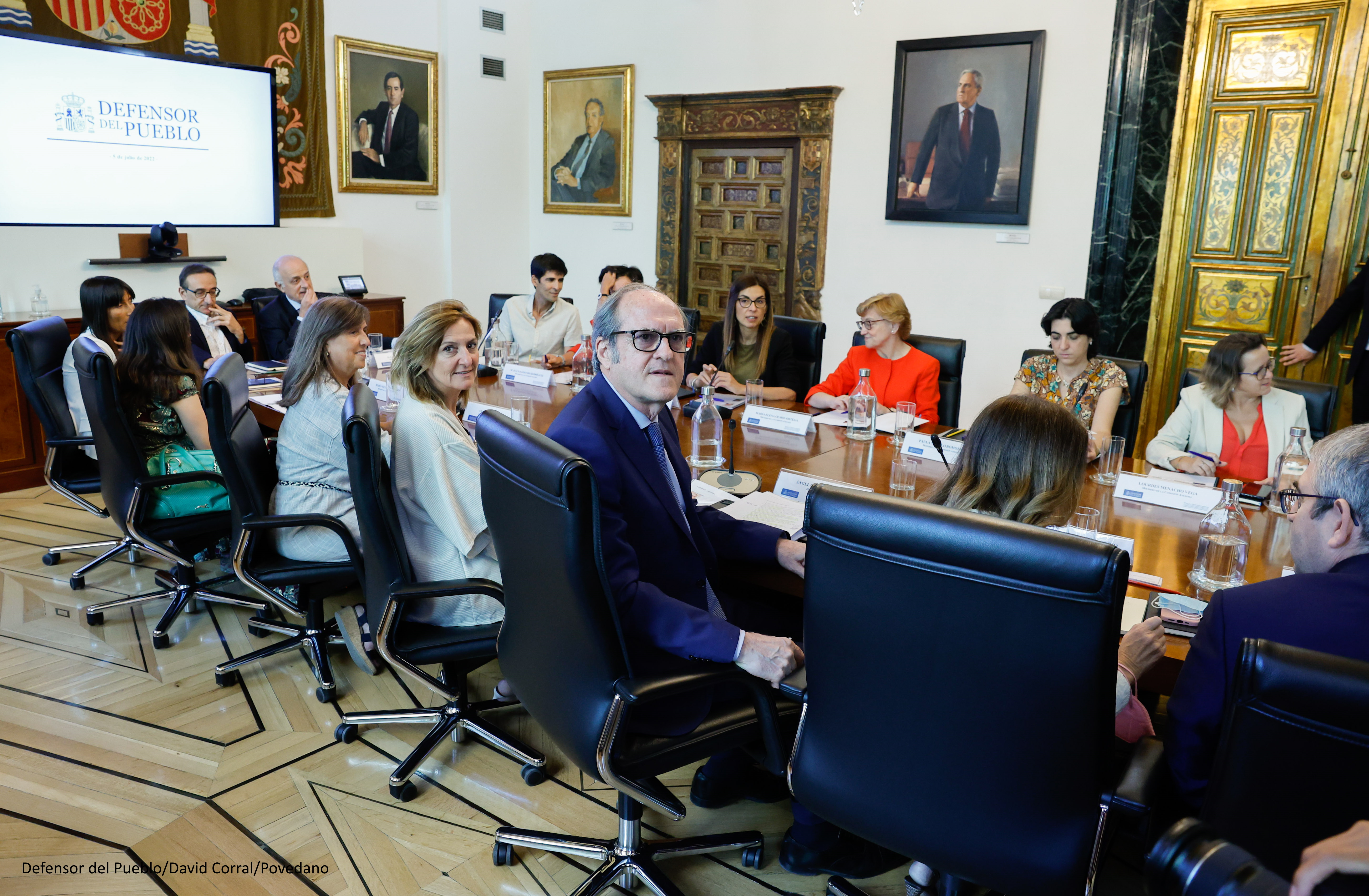 Ángel Gabilondo preside la primera reunión de la Comisión Asesora para elaborar un informe sobre los abusos sexuales en el ámbito de la Iglesia católica y el papel de los poderes públicos