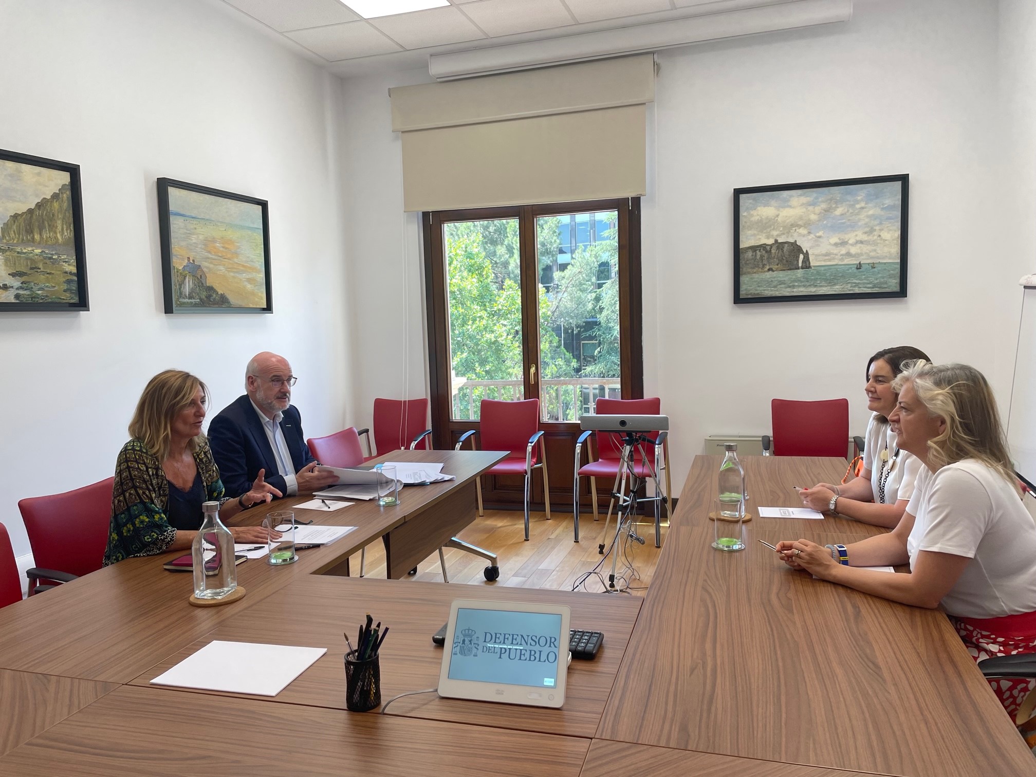 La adjunta segunda con representantes del Ayuntamiento de Madrid