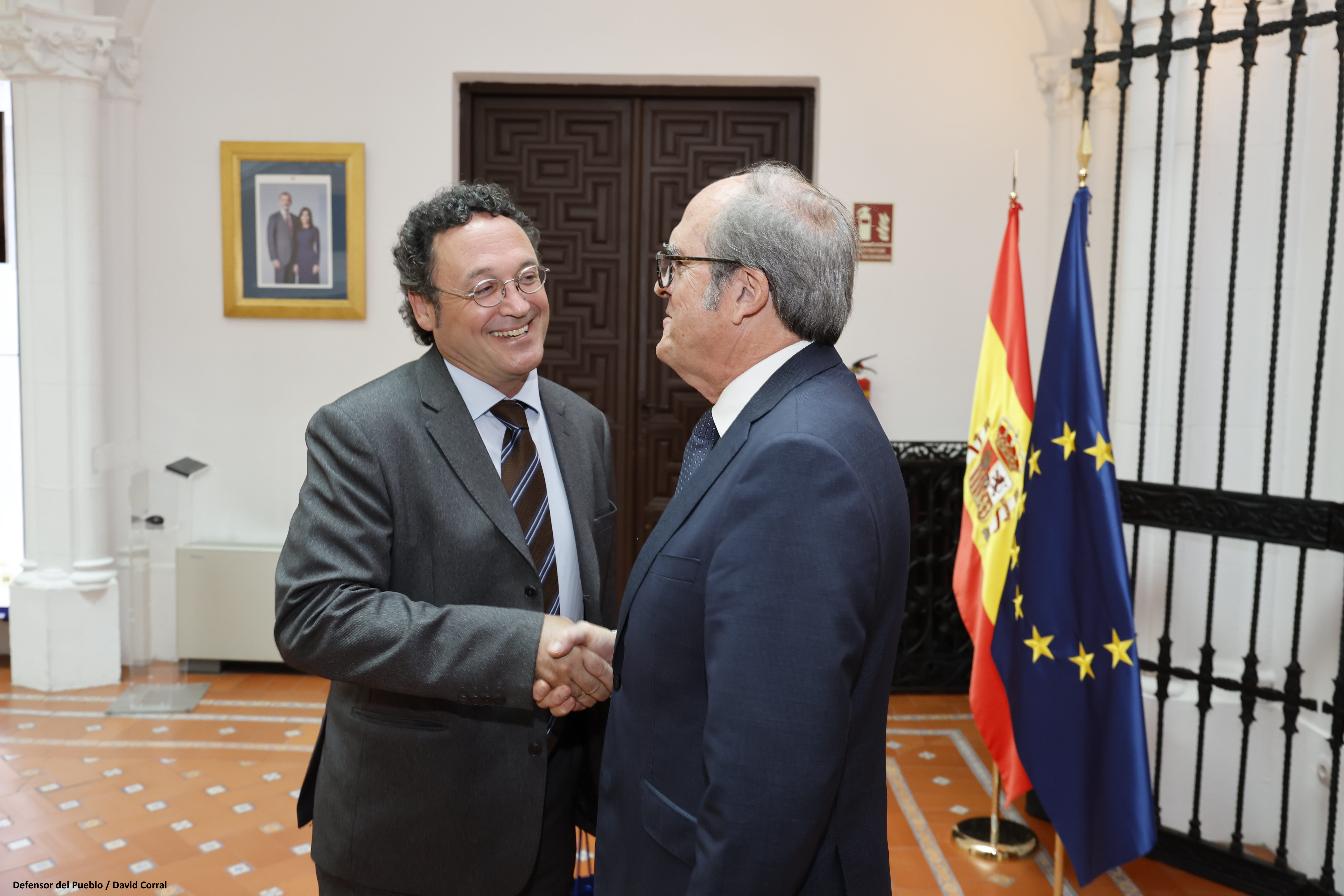 El Defensor del Pueblo, Ángel Gabilondo recibe la Memoria de la Fiscalía de la mano del Fiscal General del Estado