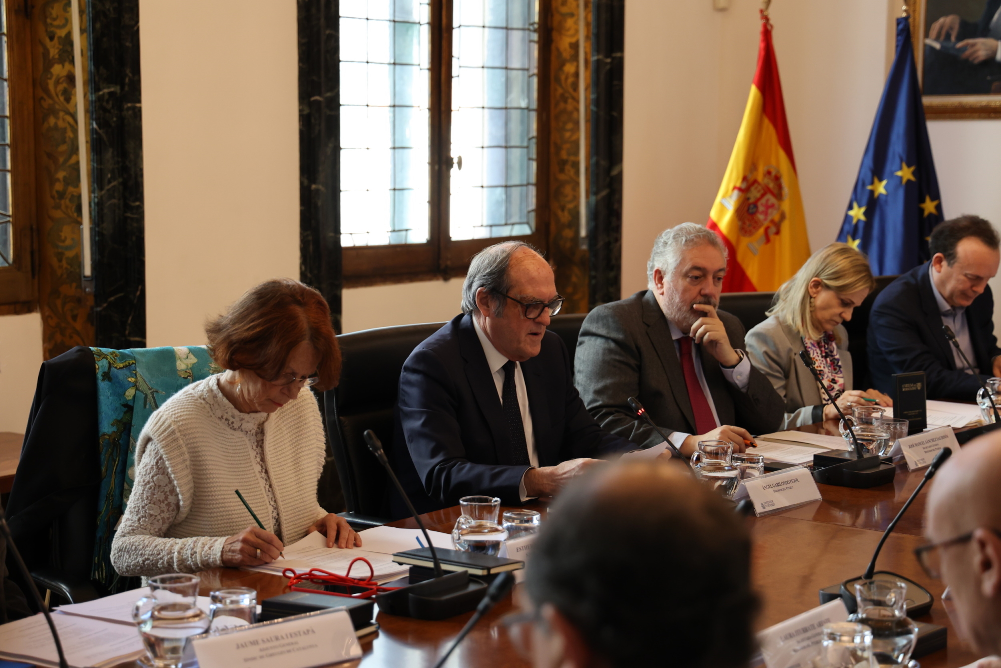 Reunión con comisionados autonómicos