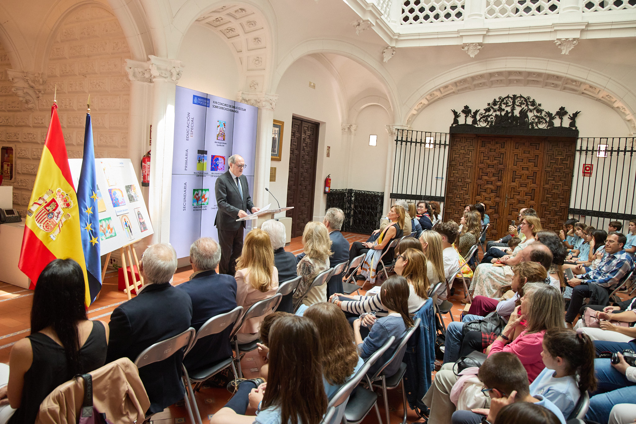 El Defensor del Pueblo interviene en la entrega de los XVIII Premios del Concurso Escolar de Dibujo sobre DDHH