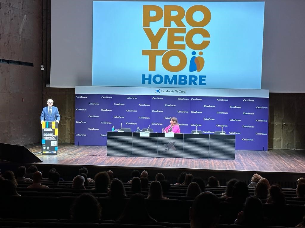 El Defensor del Pueblo en las XXIV Jornadas de la Asociación 'Proyecto Hombre'