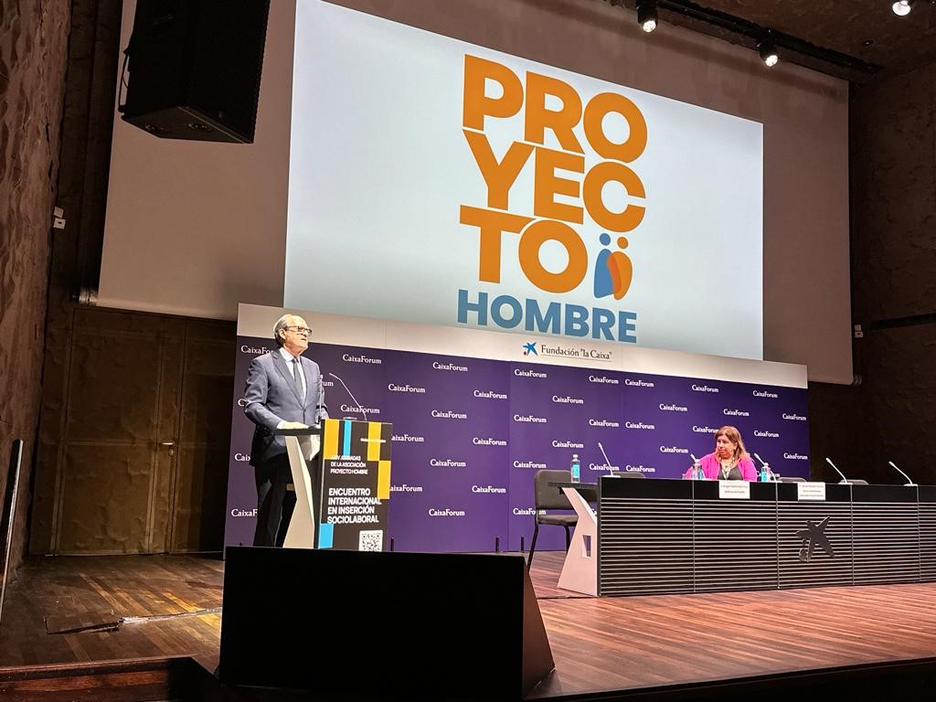 El Defensor del Pueblo en las XXIV Jornadas de la Asociación 'Proyecto Hombre'