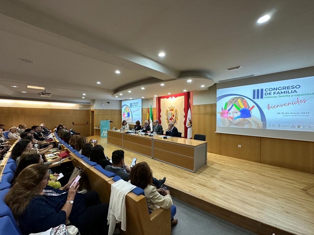 Ángel Gabilondo participa en el III Congreso de Familia: infancia, familia y capacidad