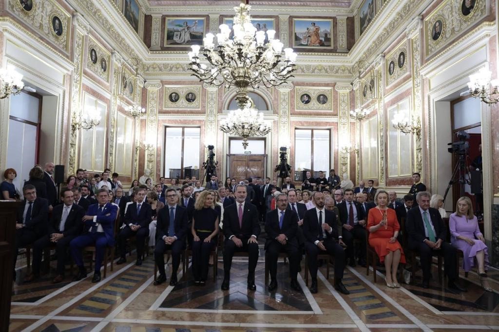 Ángel Gabilondo asiste a la entrega de la Medalla del Congreso de los Diputados a ex presidentes y ex presidentas de la Cámara