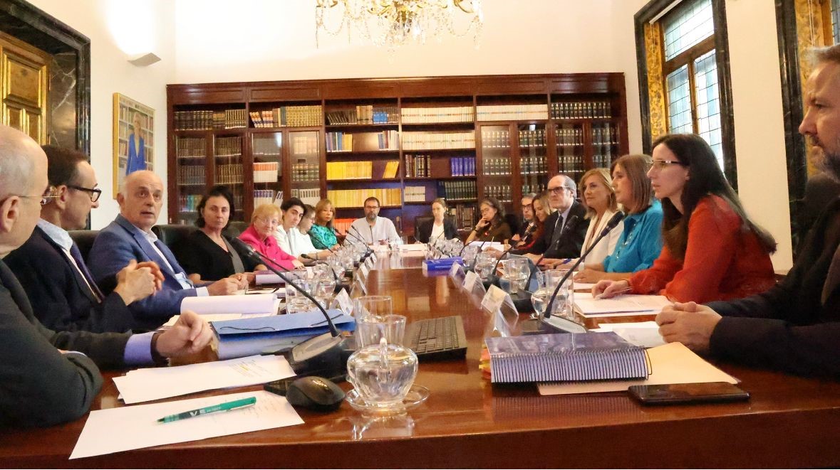 La Comisión Asesora que estudia los abusos sexuales en la Iglesia católica vuelve a reunirse, presidida por Ángel Gabilondo
