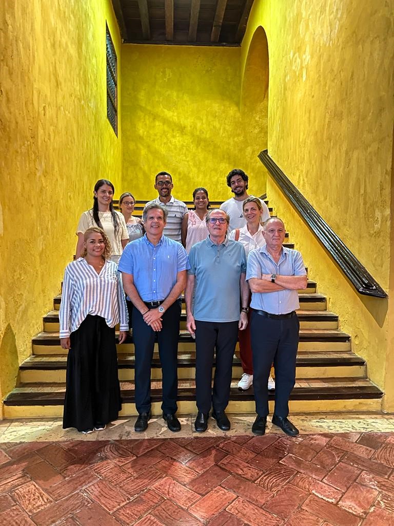 El Defensor del Pueblo se reúne con responsables de la Agencia Española de Cooperación Internacional para el Desarrollo en Colombia
