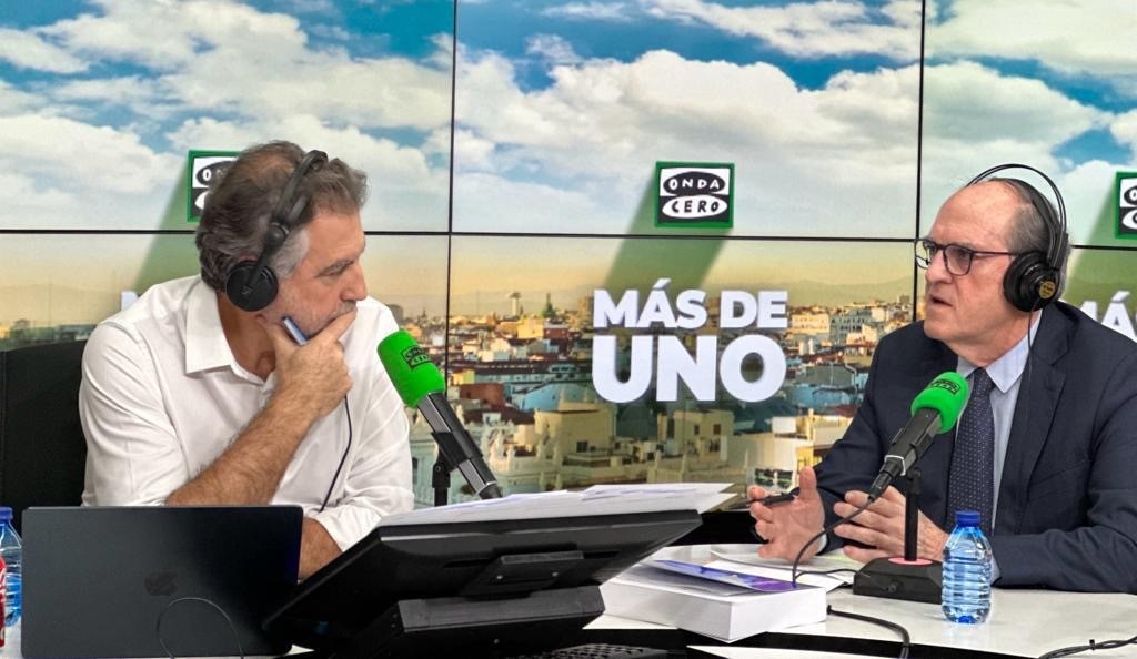 El Defensor del Pueblo, Ángel Gabilondo, en el programa Más de Uno de Onda Cero con Carlos Alsina