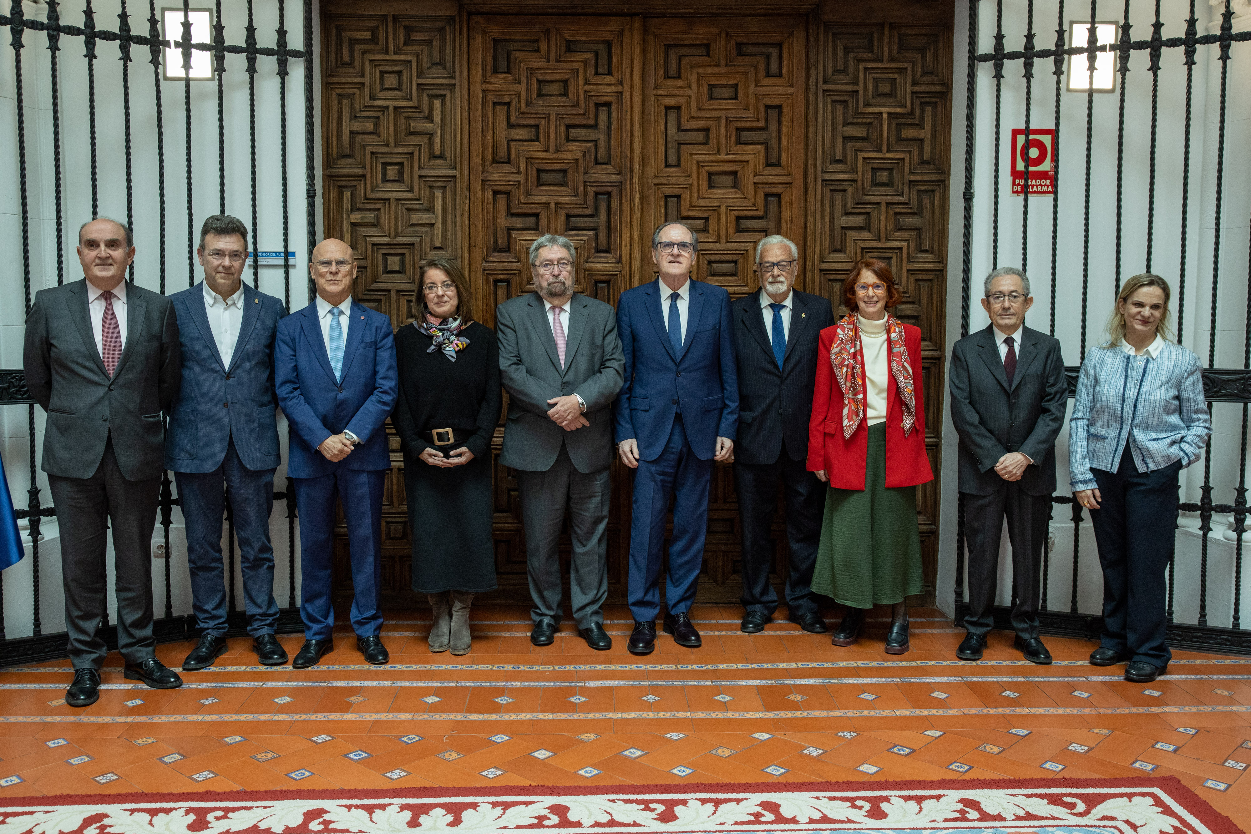 Ángel Gabilondo se reúne con los defensores autonómicos para impulsar la coordinación y la colaboración entre instituciones