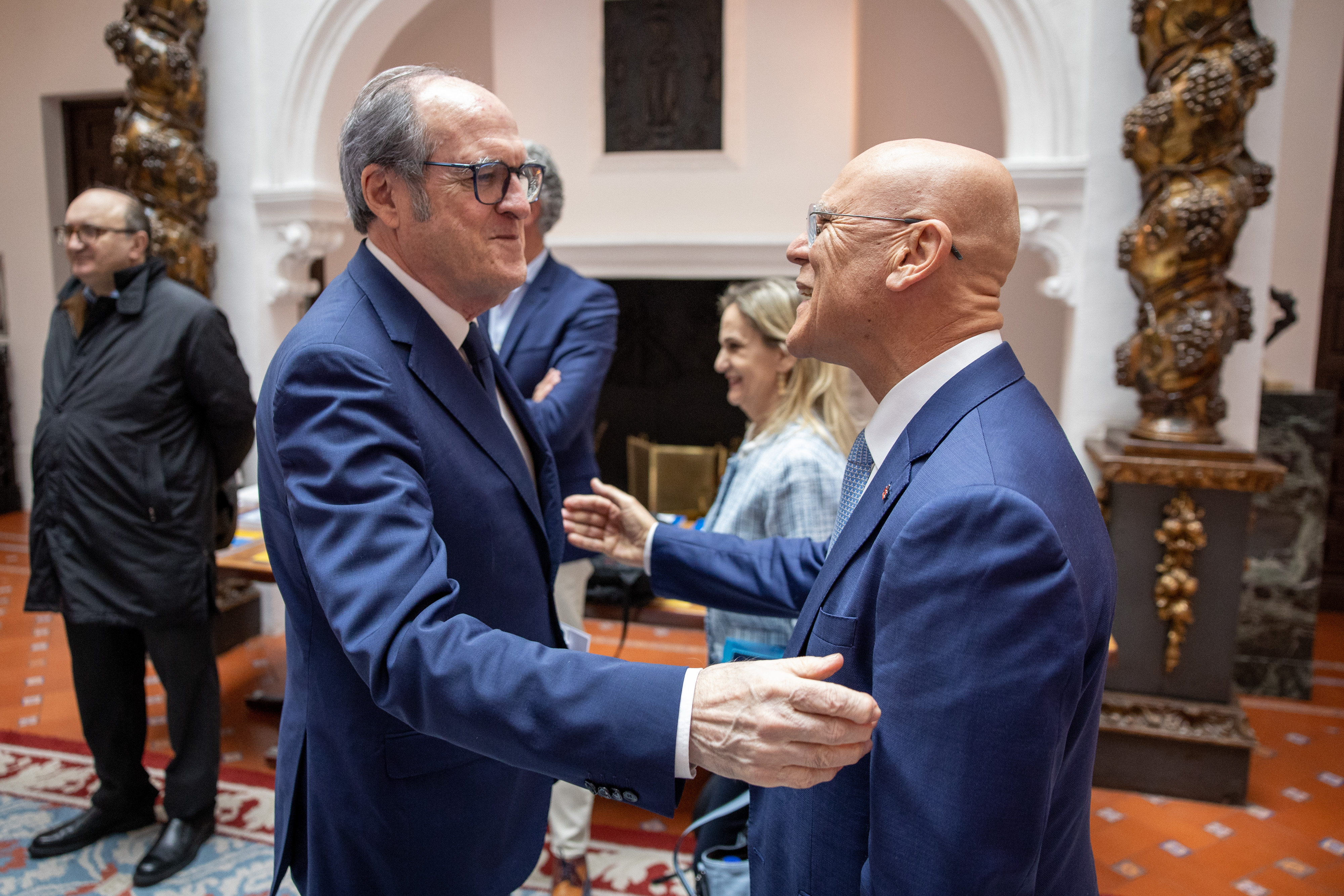 Ángel Gabilondo se reúne con los defensores autonómicos para impulsar la coordinación y la colaboración entre instituciones