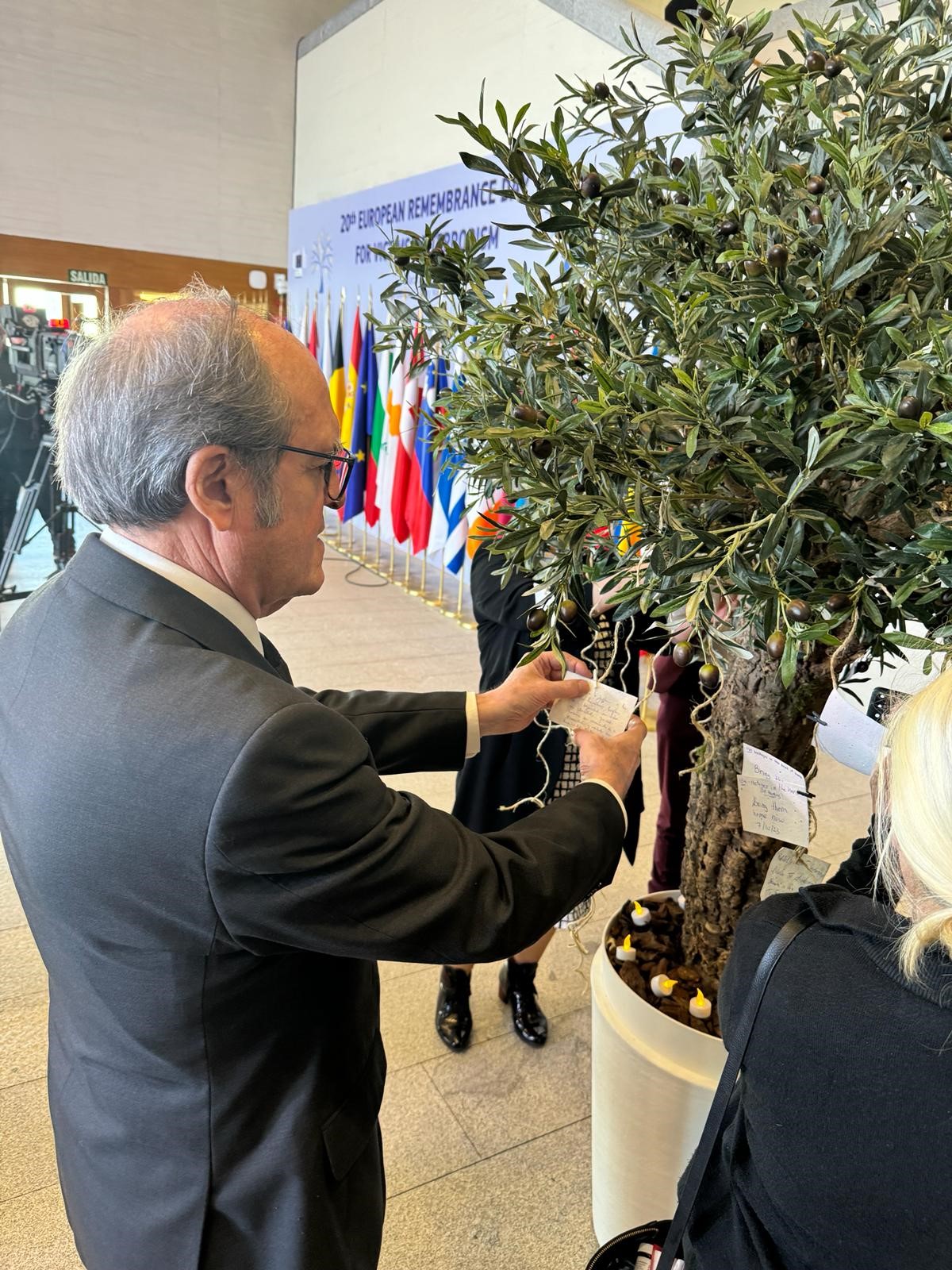 Ángel Gabilondo asiste al acto conmemorativo del Día Europeo de las Víctimas del Terrorismo