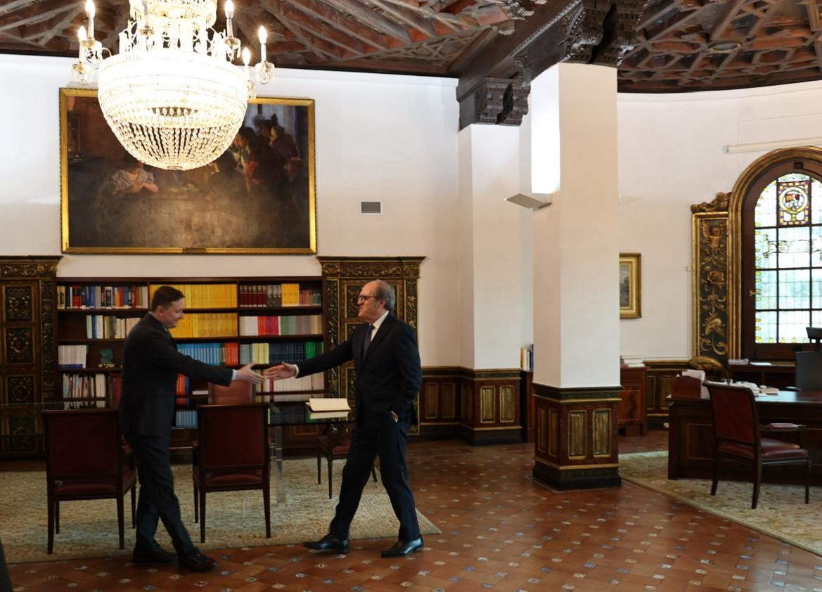 Ángel Gabilondo mantiene un encuentro con el Defensor del Pueblo de Moldavia