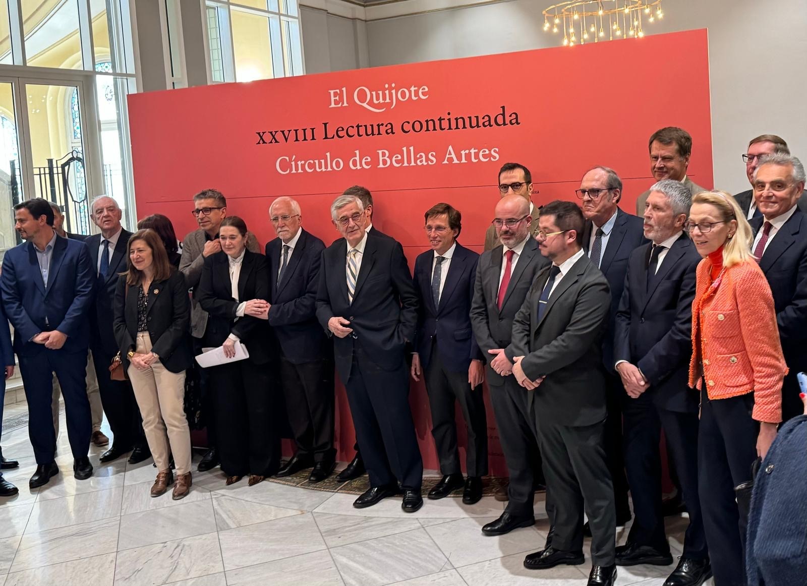 Foto de grupo de la presentación de la XXVIII Lectura Continuada de El Quijote de la Mancha