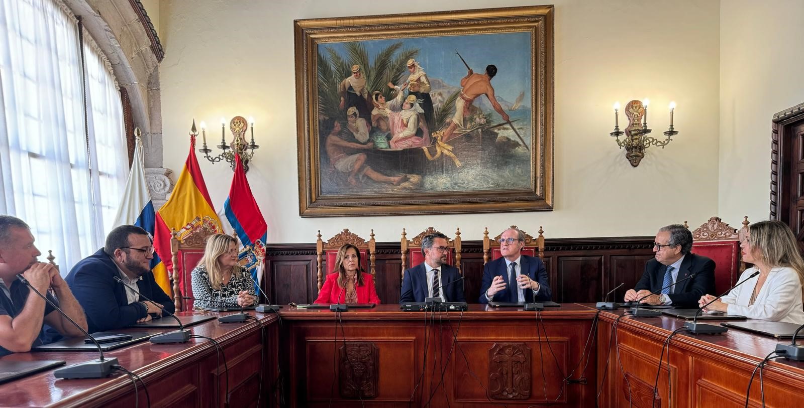 Ángel Gabilondo se reúne con el alcalde de Santa Cruz de La Palma, Asier Antona