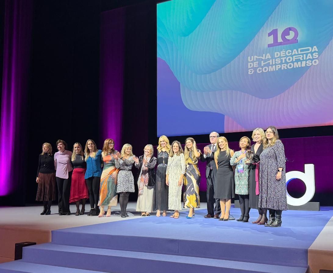 Foto de grupo en la X edición de los premios Enfermería en Desarrollo