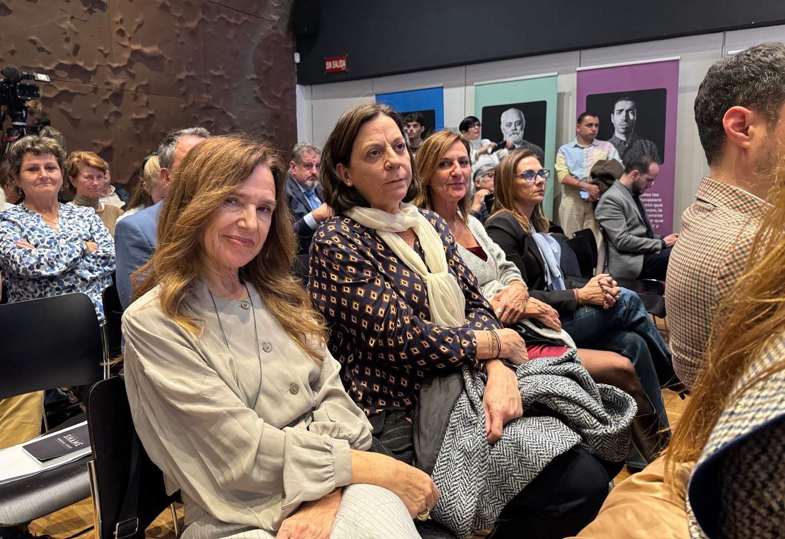 Teresa Jiménez-Becerril y Patricia Bárcena en los Premios de Protección a la Infancia