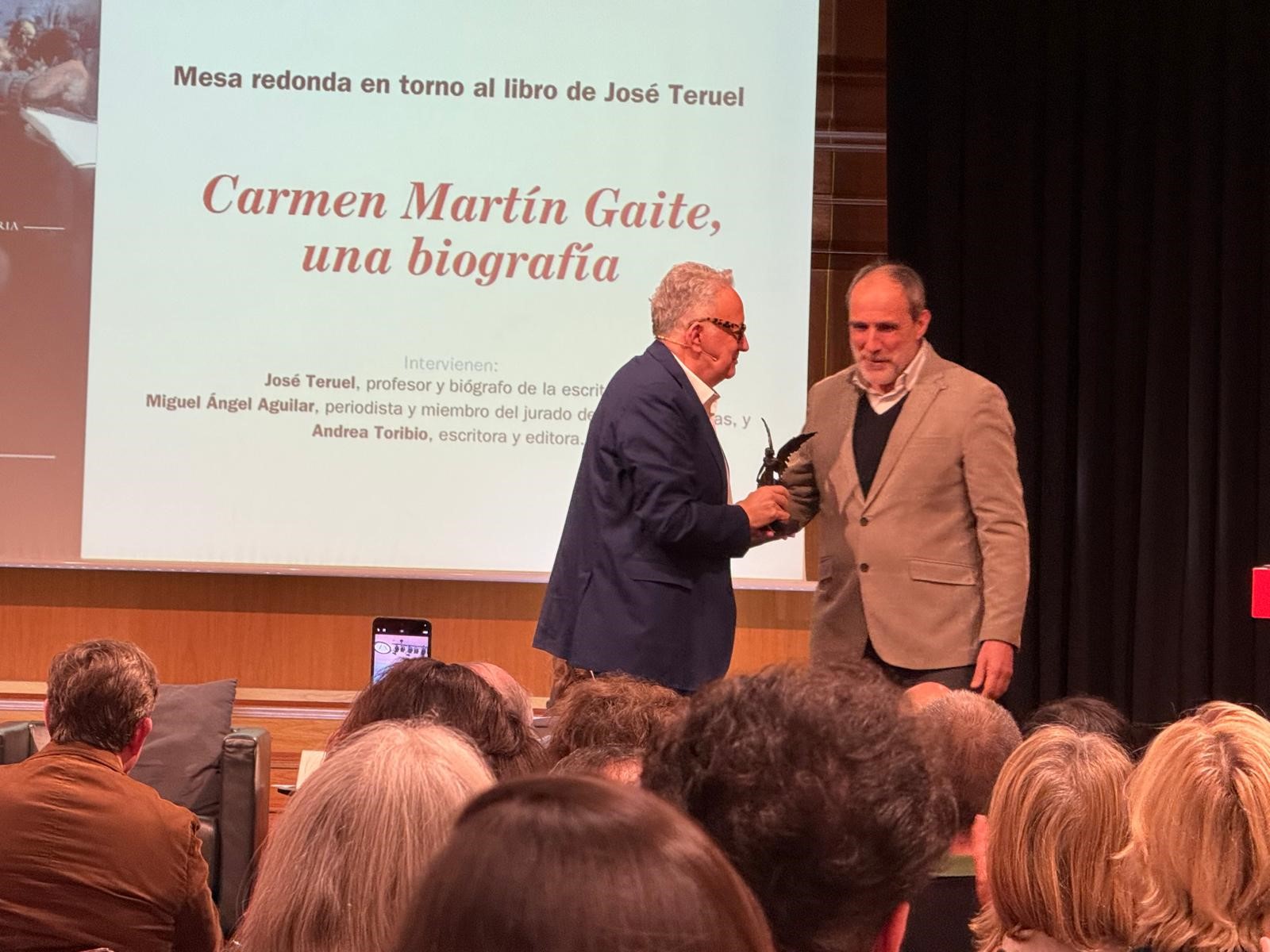 Legado a la Caja de las Letras en homenaje a Carmen Martín Gaite