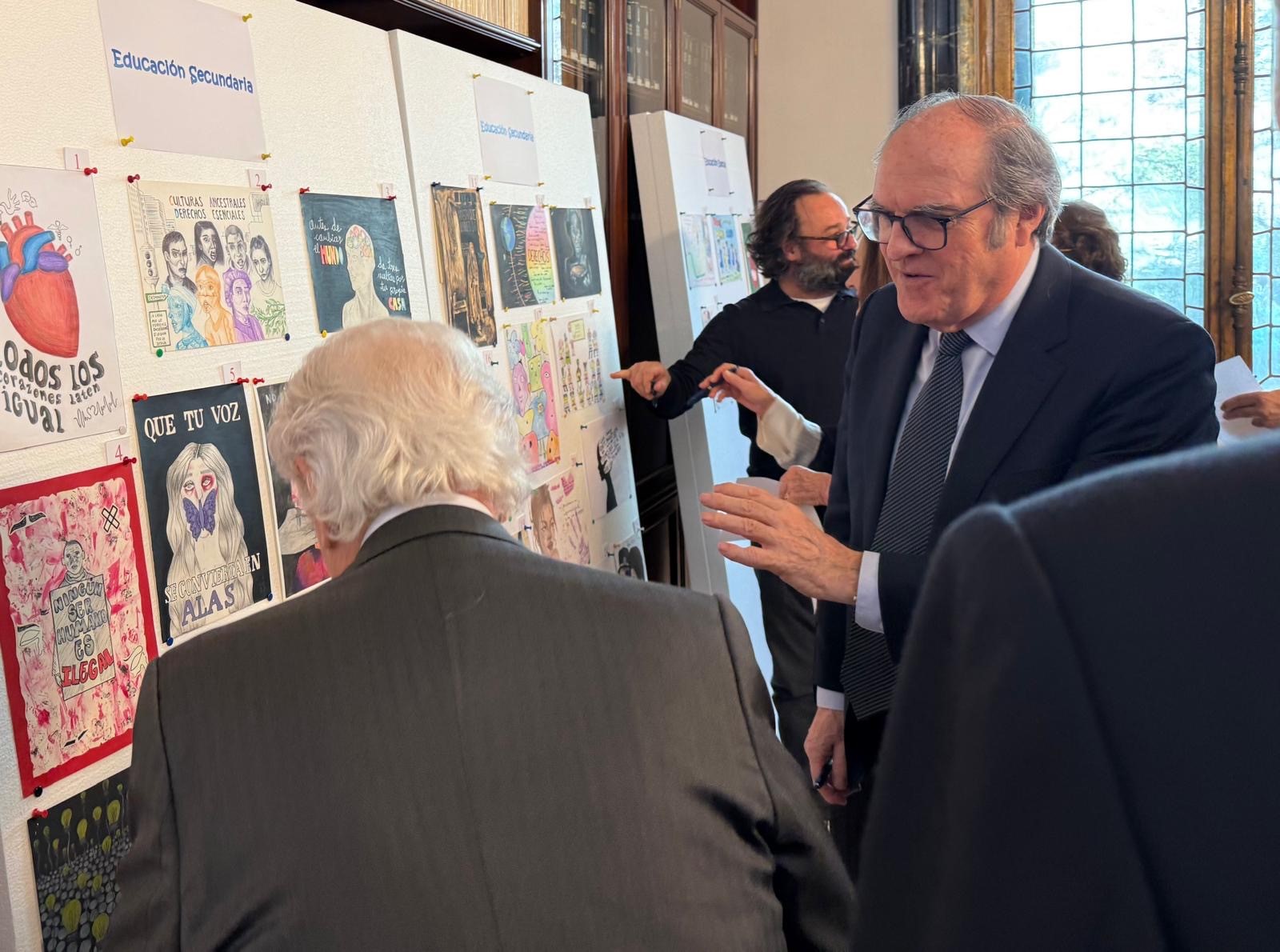 Reunión de la XX edición del jurado del Concurso escolar de Dibujos