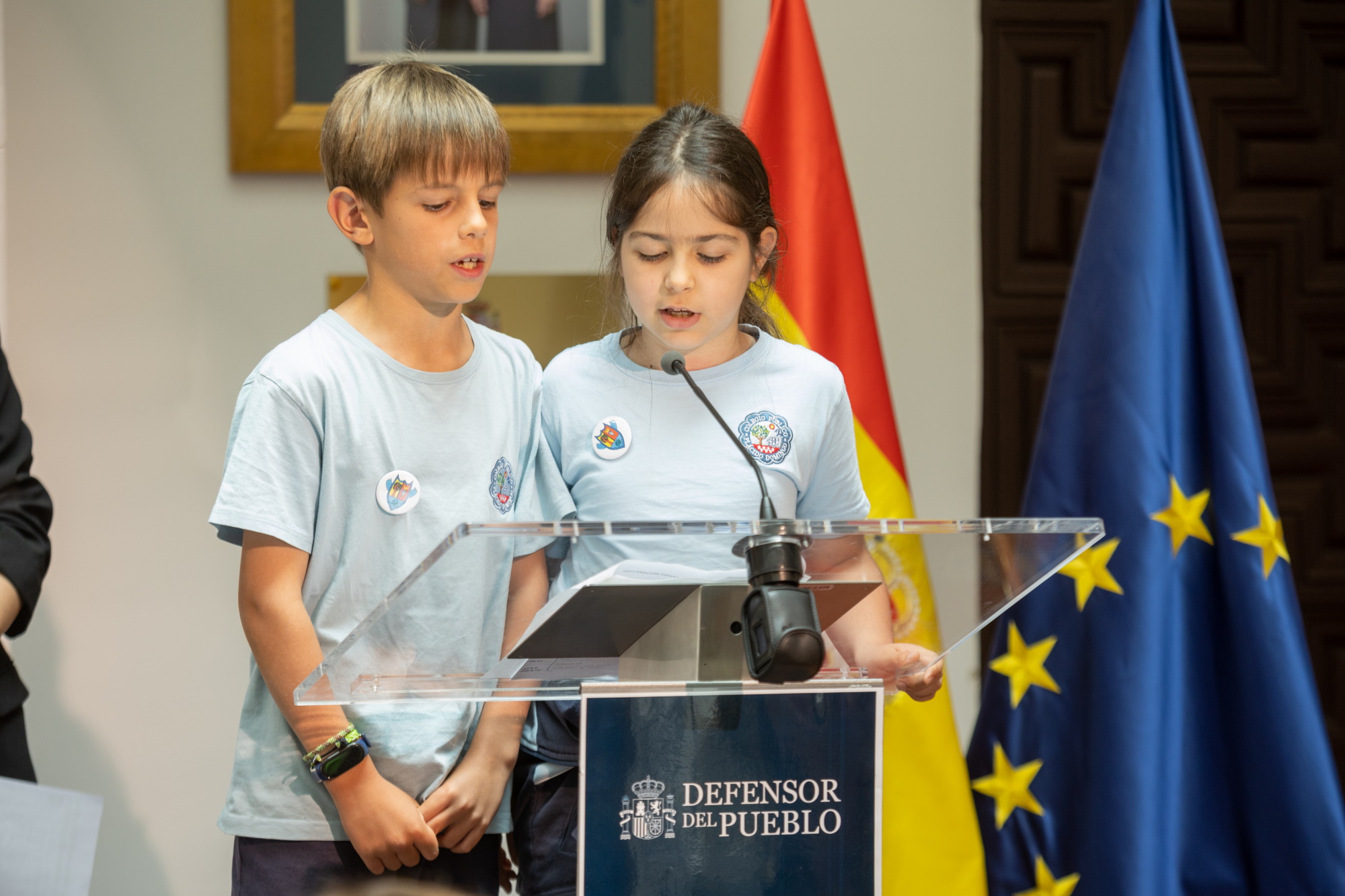 Niños del CEIP Plácido Domingo (Madrid) leyendo la Declaración de los DDHH