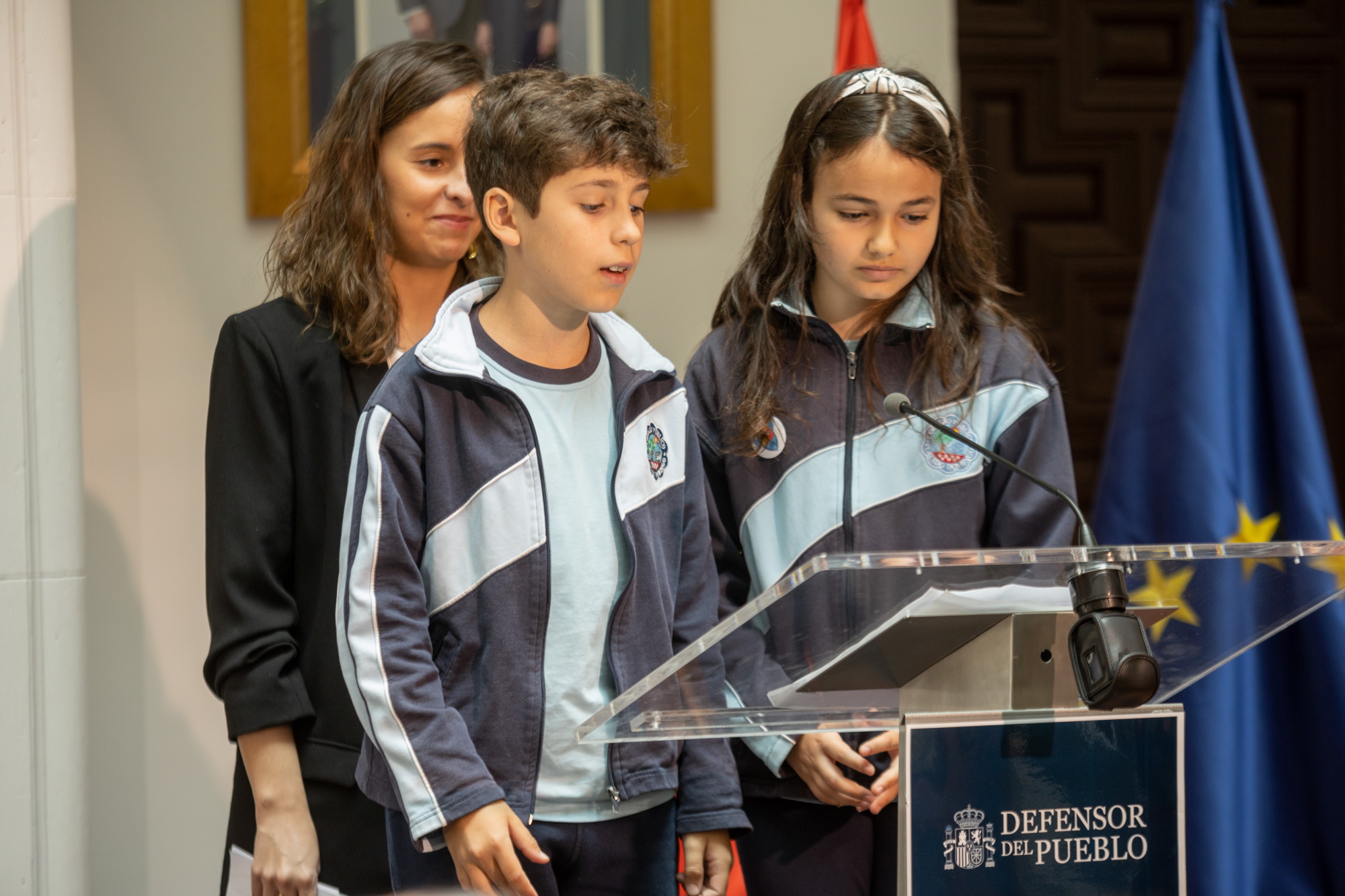Niños del CEIP Plácido Domingo (Madrid) leyendo la Declaración de los DDHH
