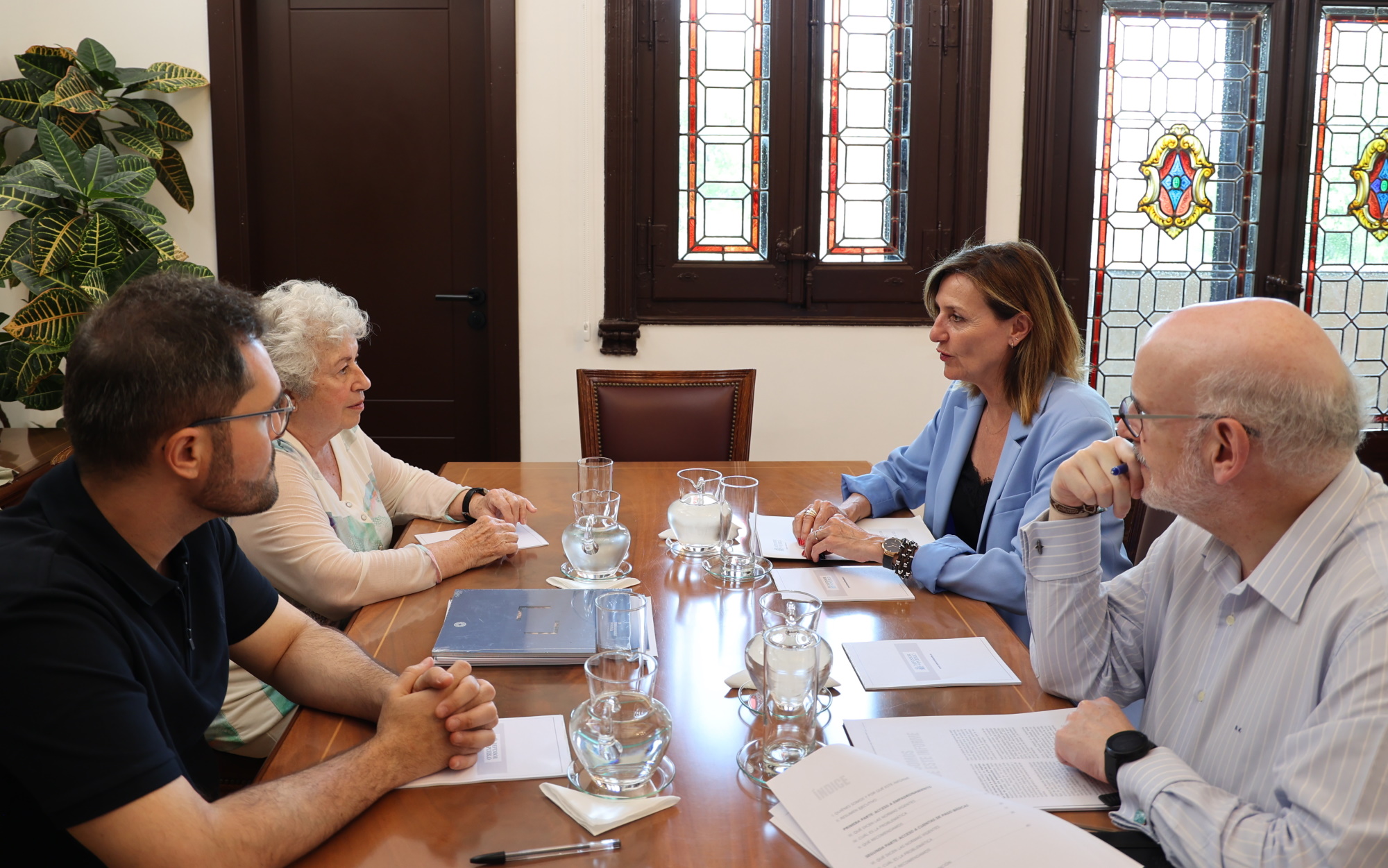 Reunión de la adjunta segunda, Patricia Bárcena con representantes de Médicos del Mundo