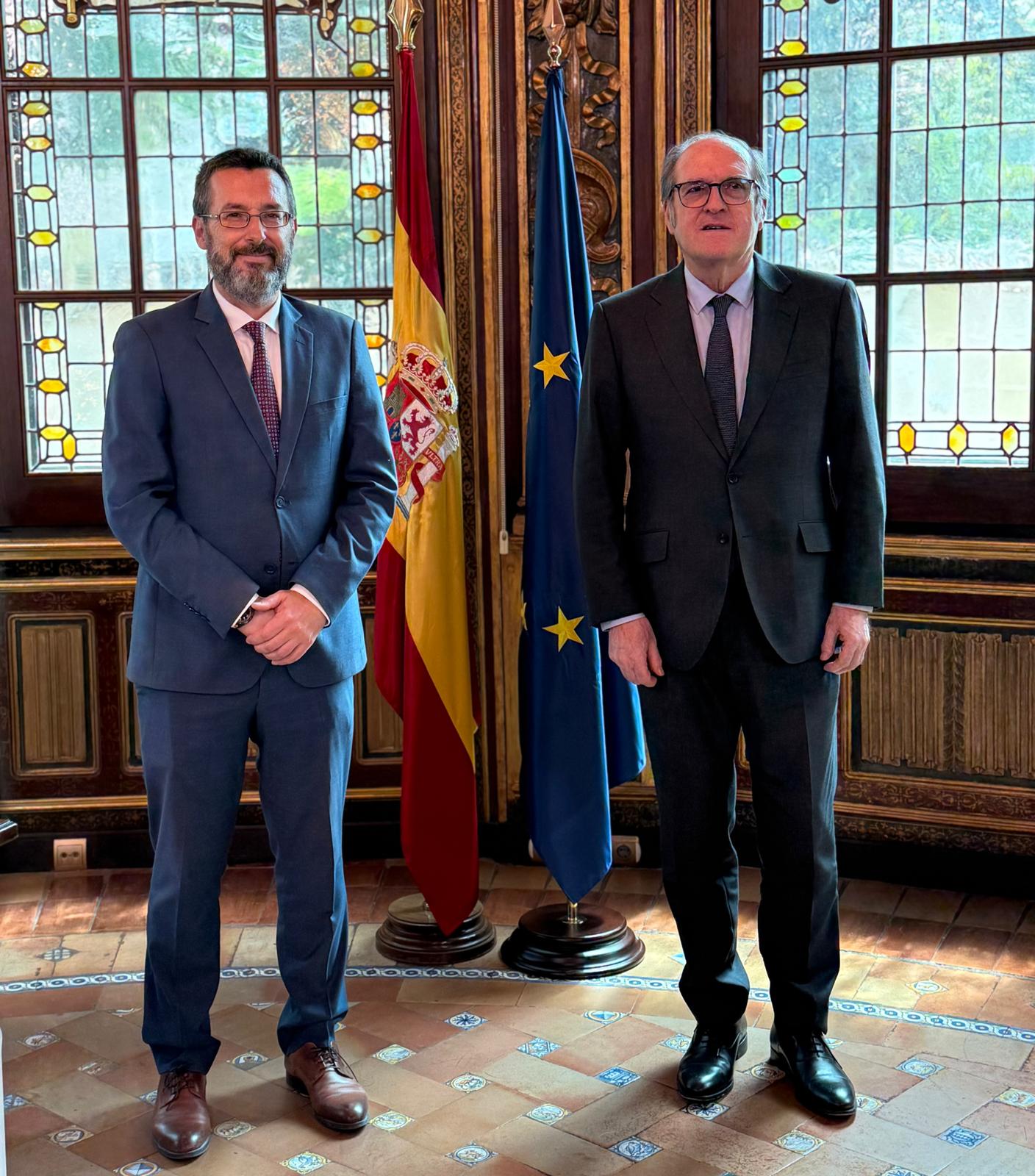 El Defensor del Pueblo y el alcalde de La Línea de la Concepción