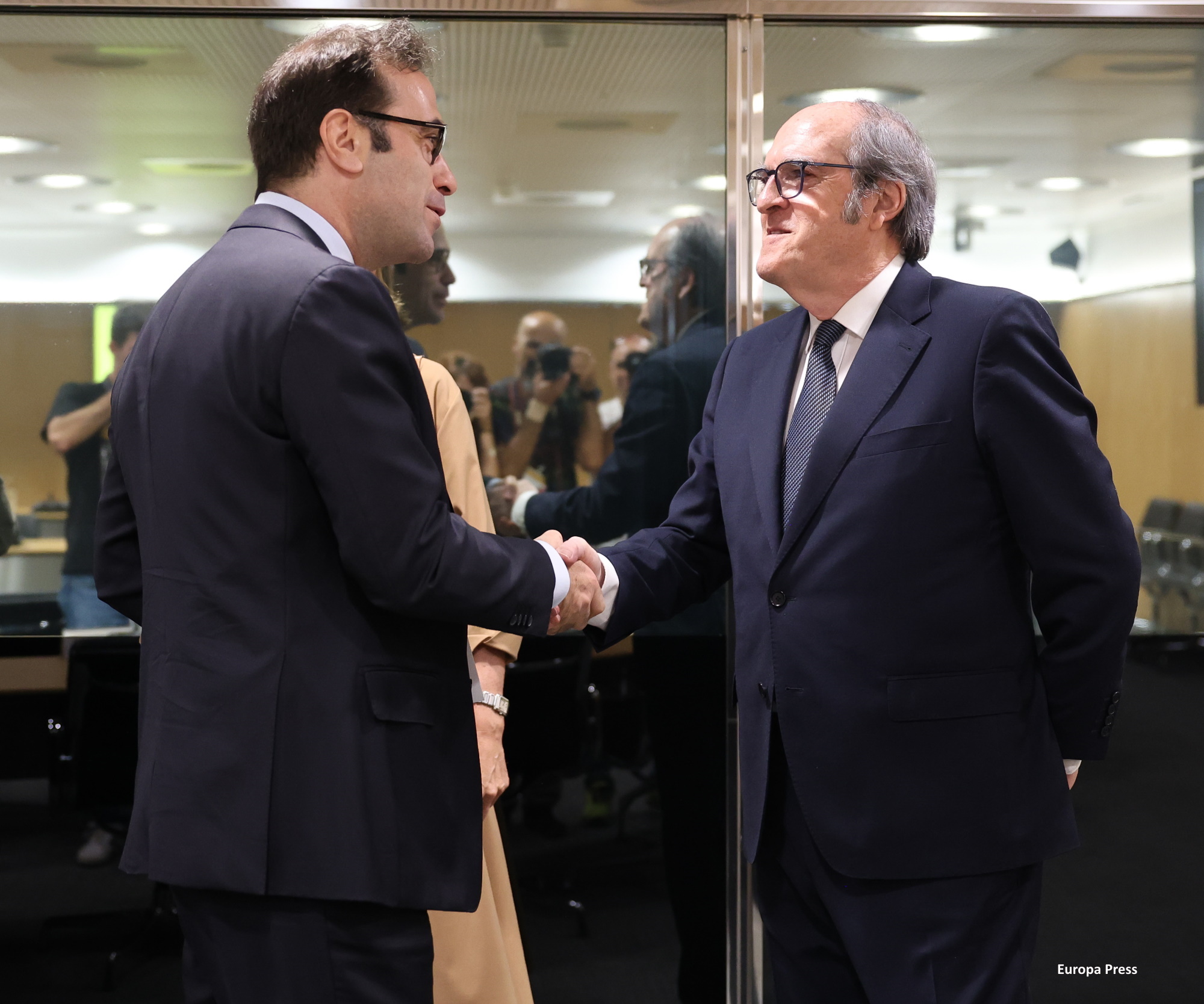 El Defensor del Pueblo y el ministro de Economía