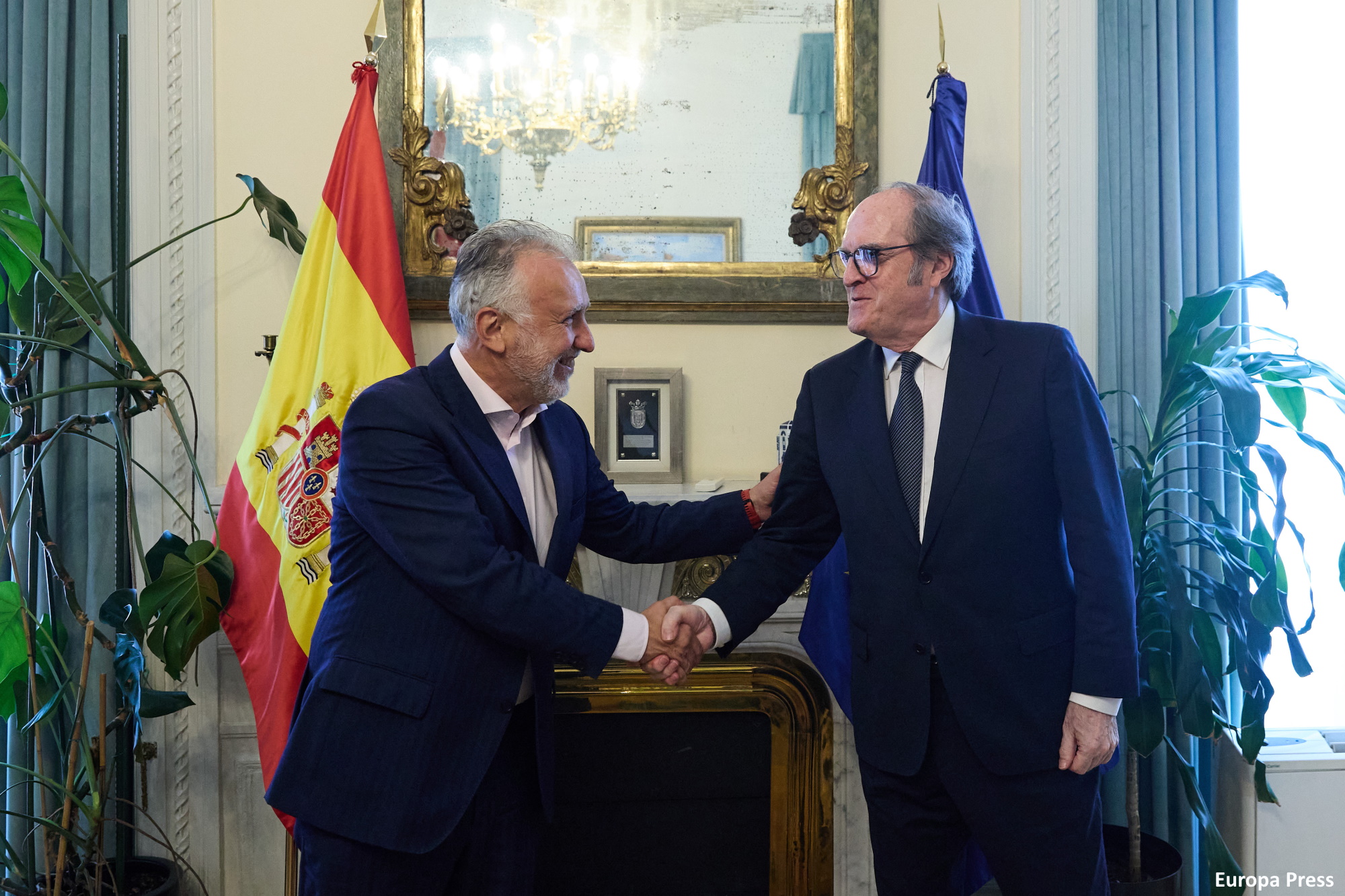 El Defensor del Pueblo y el ministro de Política Territorial