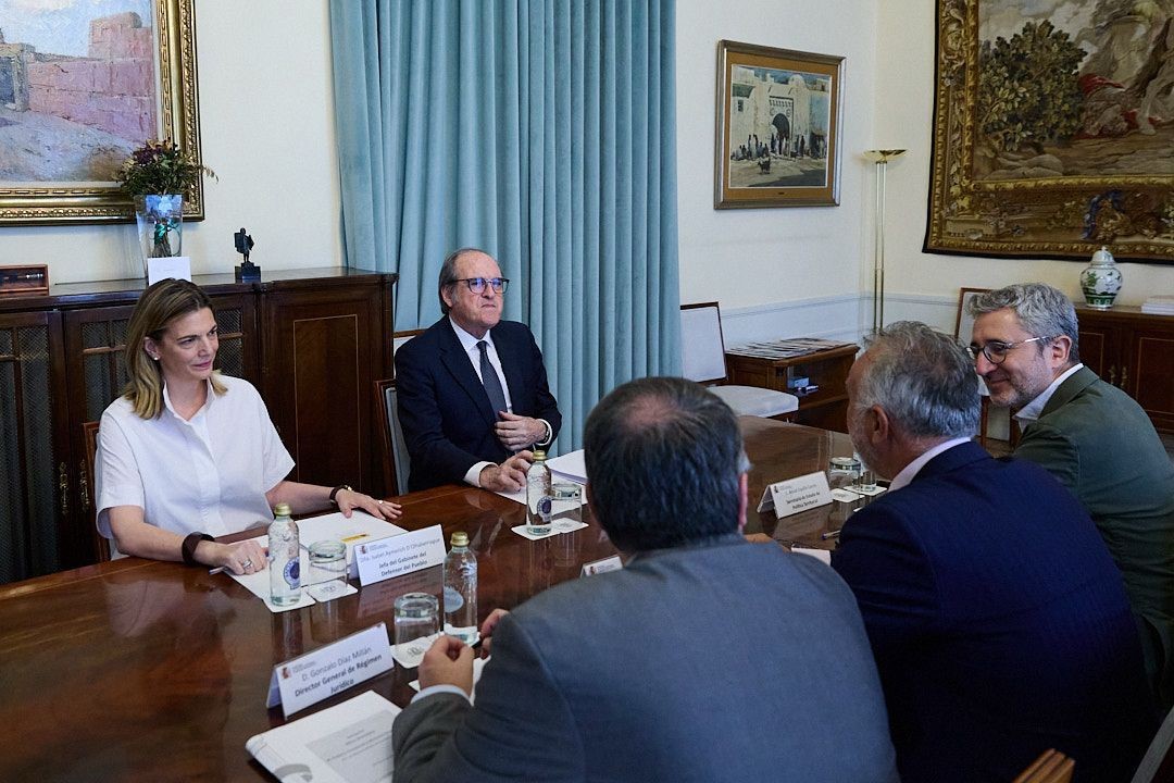El Defensor del Pueblo y el ministro de Política Territorial