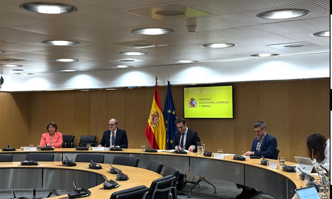 Reunión inclusión financiera en el Ministerio de Economía
