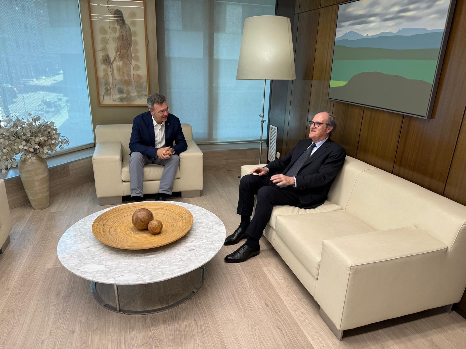 El Defensor del Pueblo y el Defensor del Pueblo de Navarra