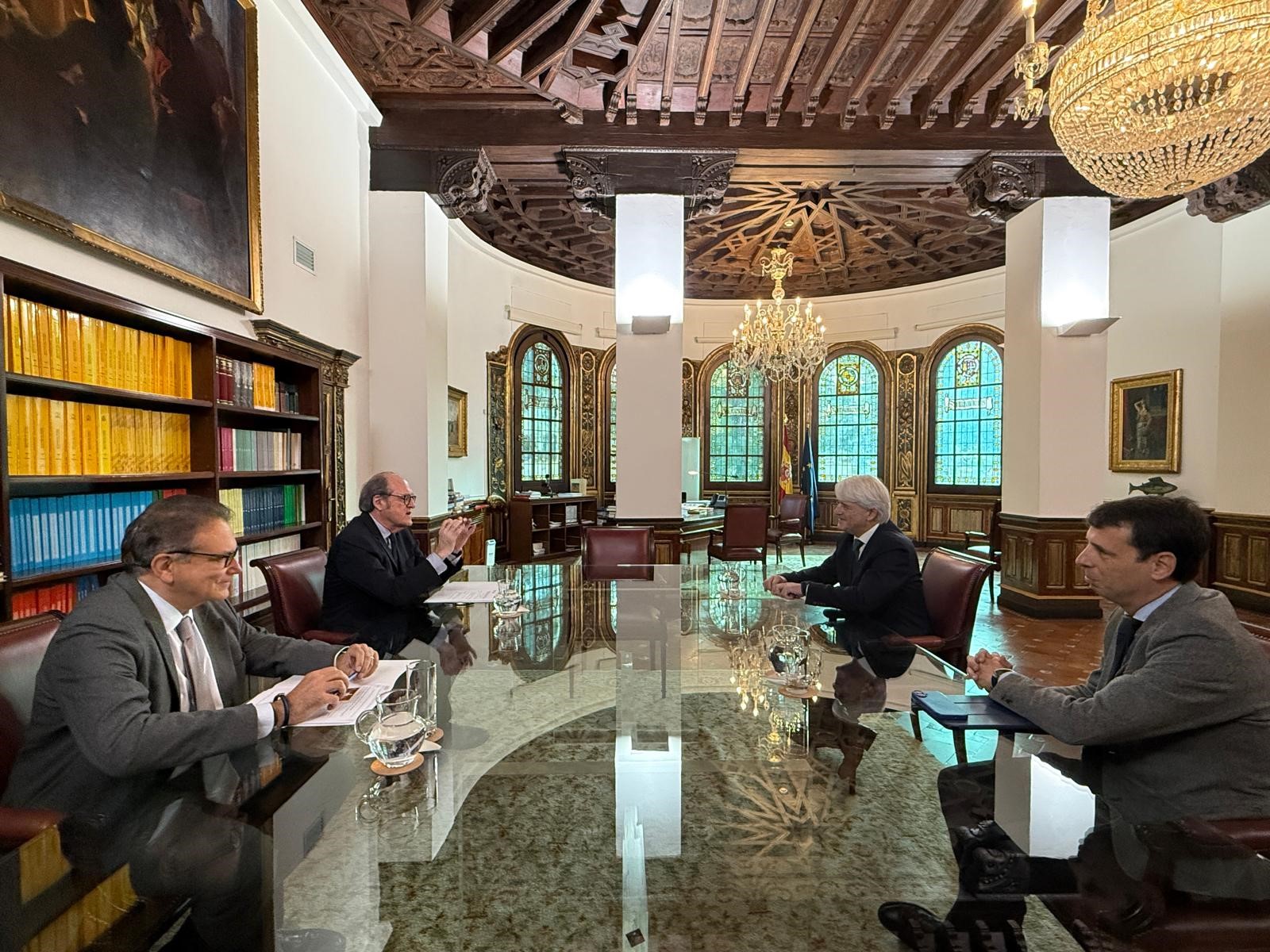 Reunión del Defensor del Pueblo y el presidente del Consejo General de la Abogacía