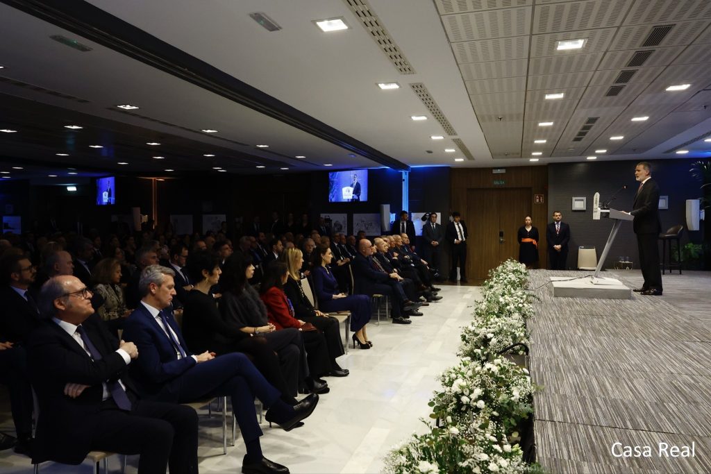 Pulse para ver la noticia: Presidido por Felipe VI