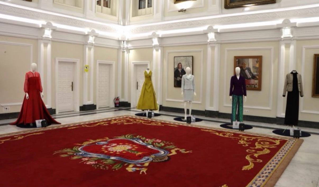 Patricia Bárcena asiste a la inauguración de la exposición “Puntadas de dignidad”