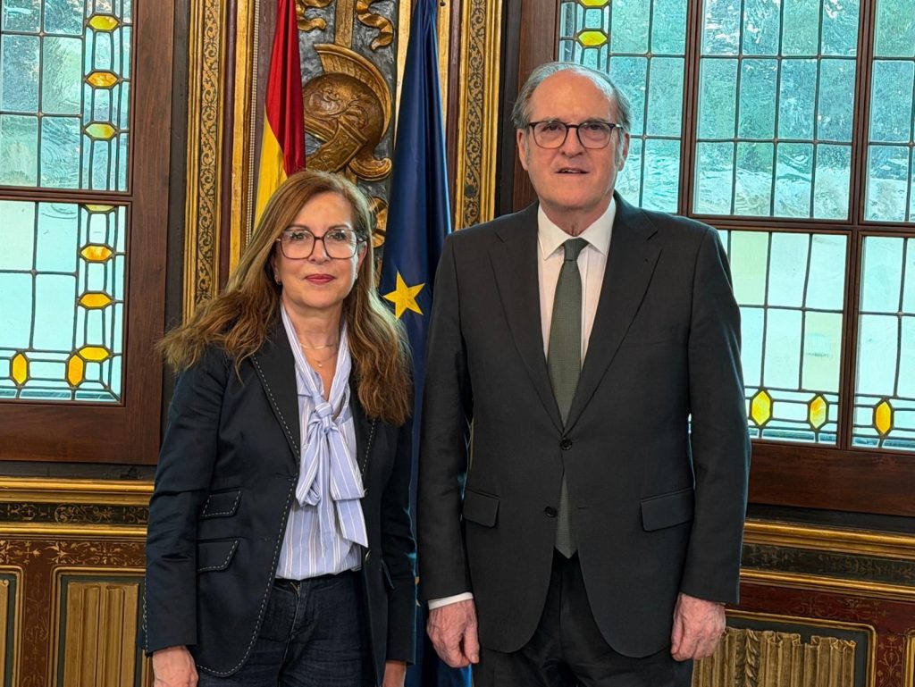 Pulse para ver la noticia: Encuentro institucional